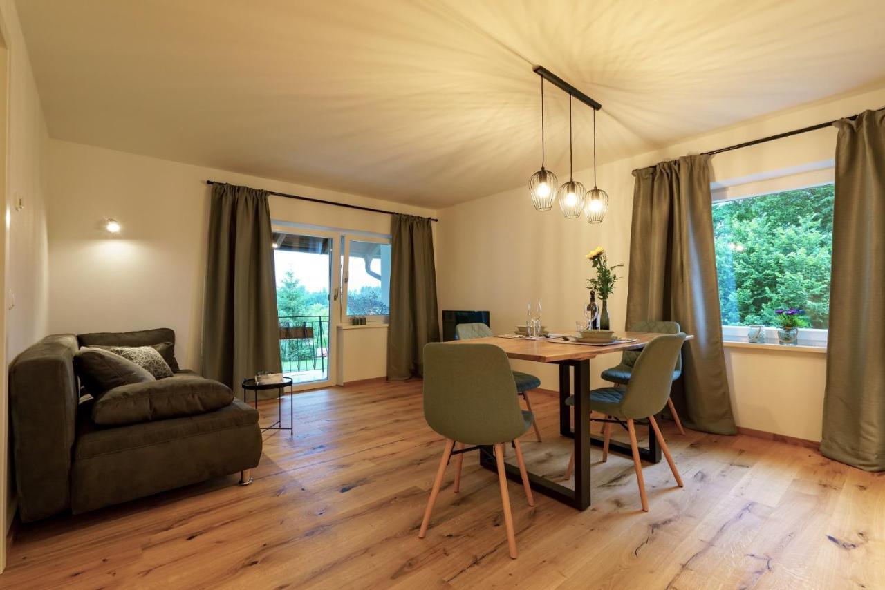 Ferienwohnung Pölzl Chieming Exterior foto